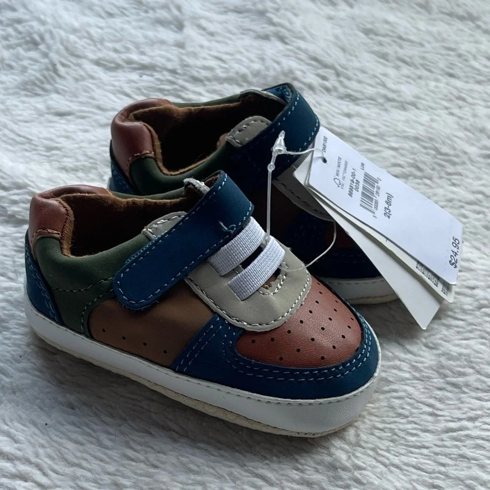 Baby Gap NWT baby sneaker loafer shoes